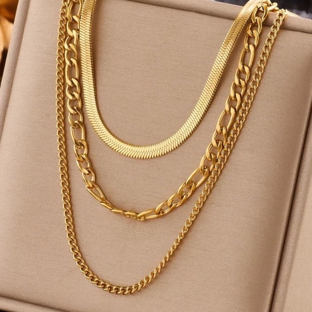 18k Gold Chains Layered
